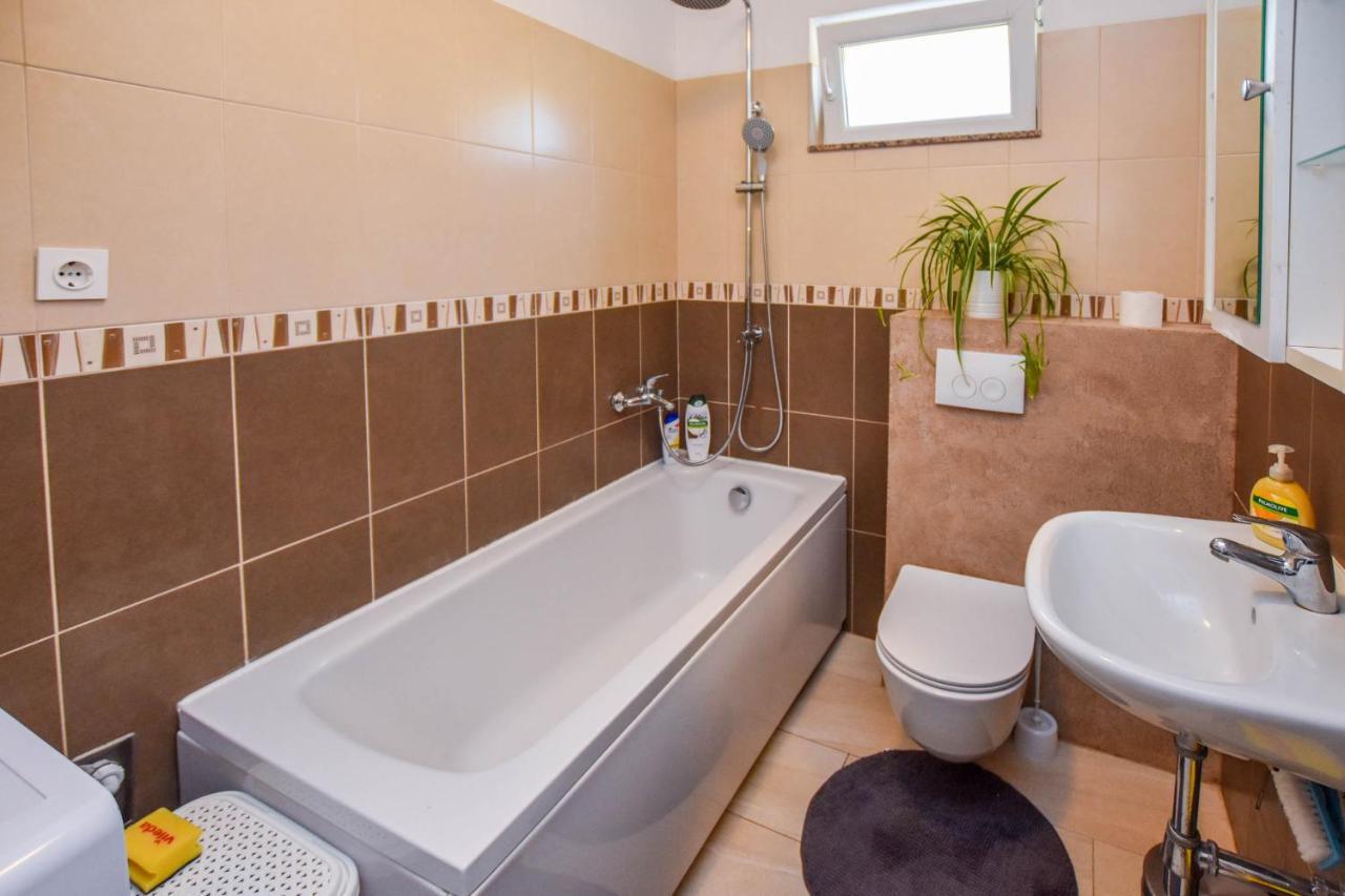 Apartmán Kuca Za Odmor Lucija Vrana  Exteriér fotografie